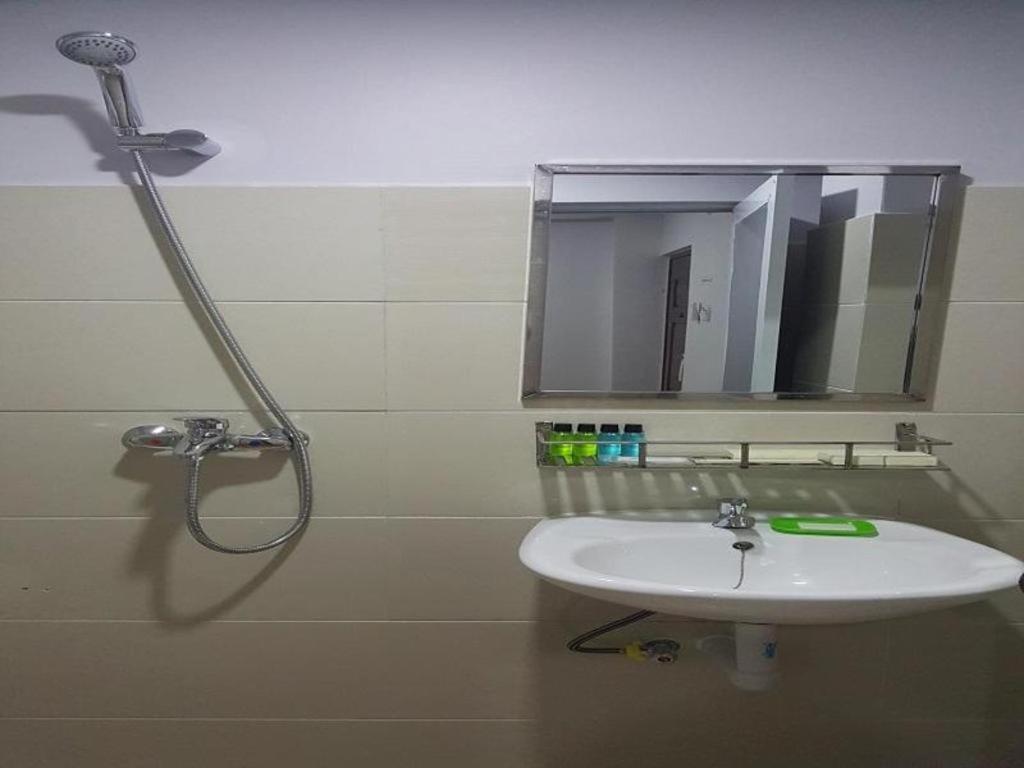 Asian Smile Hotel Γιανγκόν Εξωτερικό φωτογραφία
