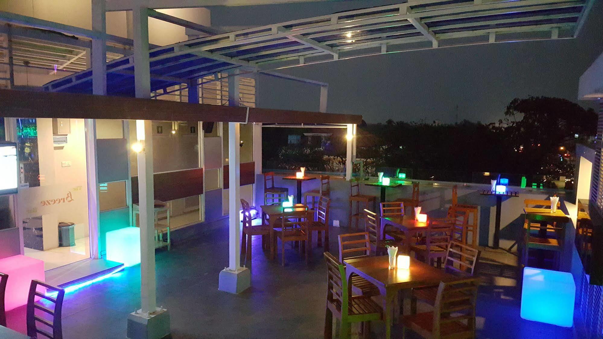Asian Smile Hotel Γιανγκόν Εξωτερικό φωτογραφία
