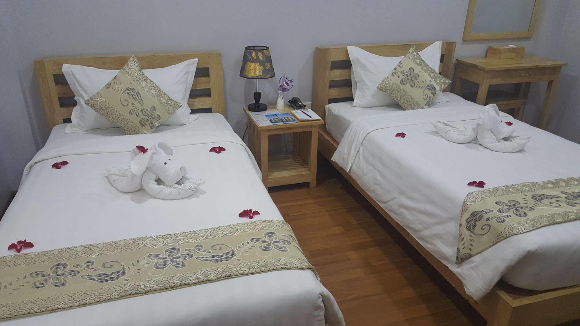 Asian Smile Hotel Γιανγκόν Εξωτερικό φωτογραφία