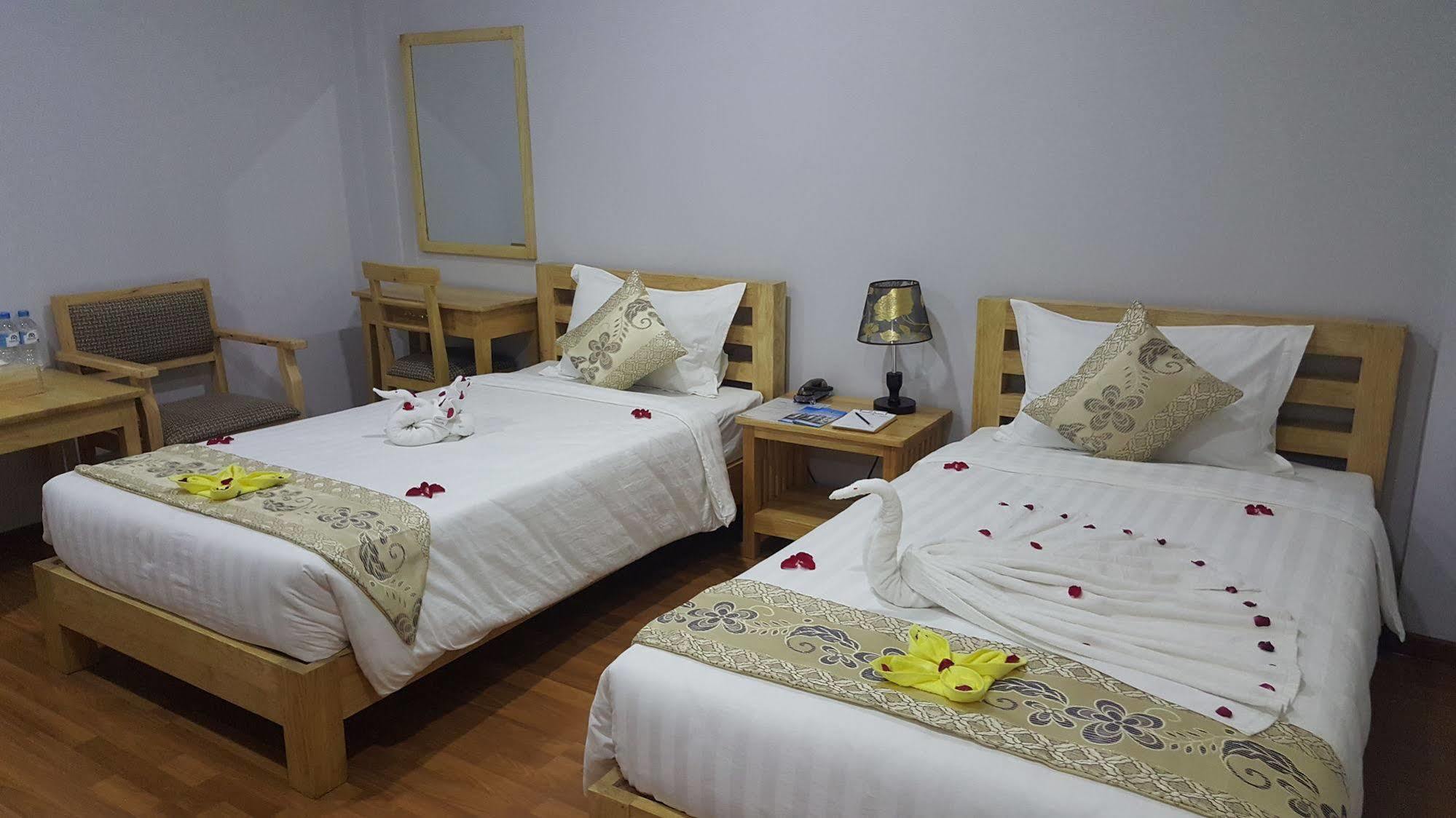 Asian Smile Hotel Γιανγκόν Εξωτερικό φωτογραφία