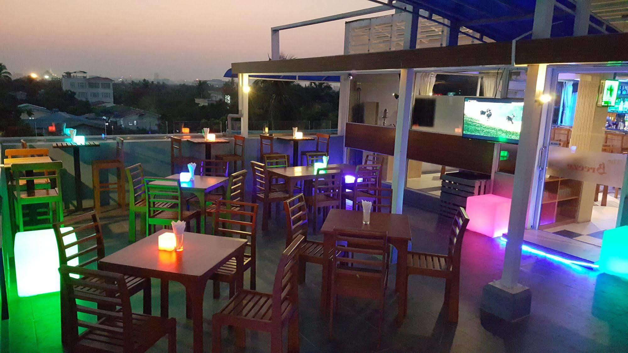 Asian Smile Hotel Γιανγκόν Εξωτερικό φωτογραφία